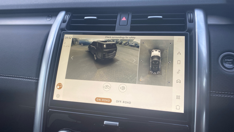 Land Rover Discovery 3.0 D300 Dynamic SE 5dr Auto Diesel Station Wagon